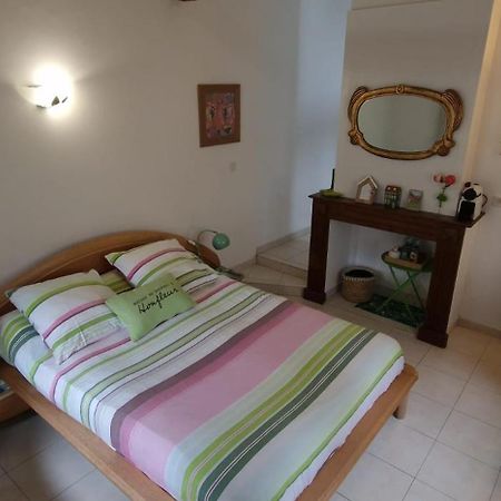 Honfleur A Deux Bed & Breakfast Екстериор снимка