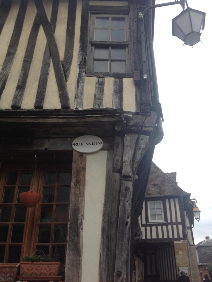 Honfleur A Deux Bed & Breakfast Екстериор снимка